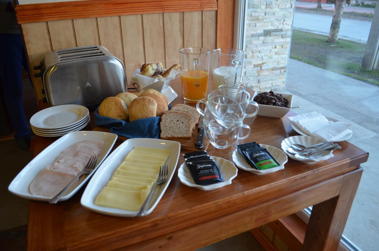 Hostal Camino De Santiago Puerto Natales Ngoại thất bức ảnh