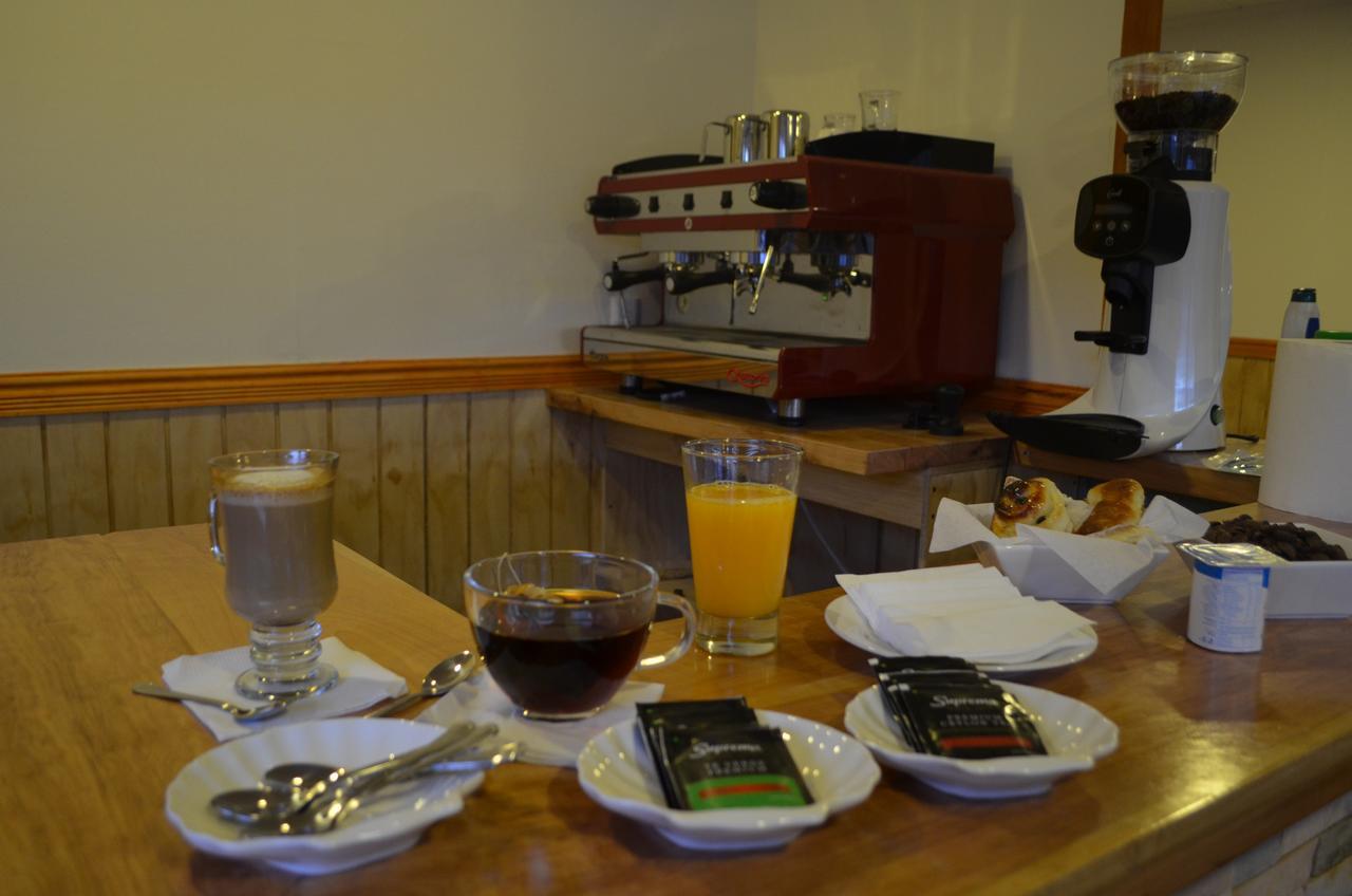 Hostal Camino De Santiago Puerto Natales Ngoại thất bức ảnh