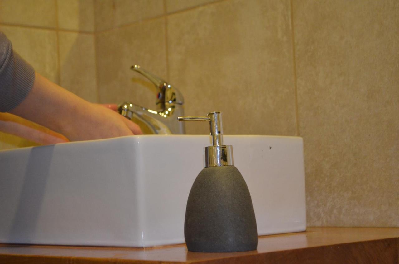 Hostal Camino De Santiago Puerto Natales Ngoại thất bức ảnh
